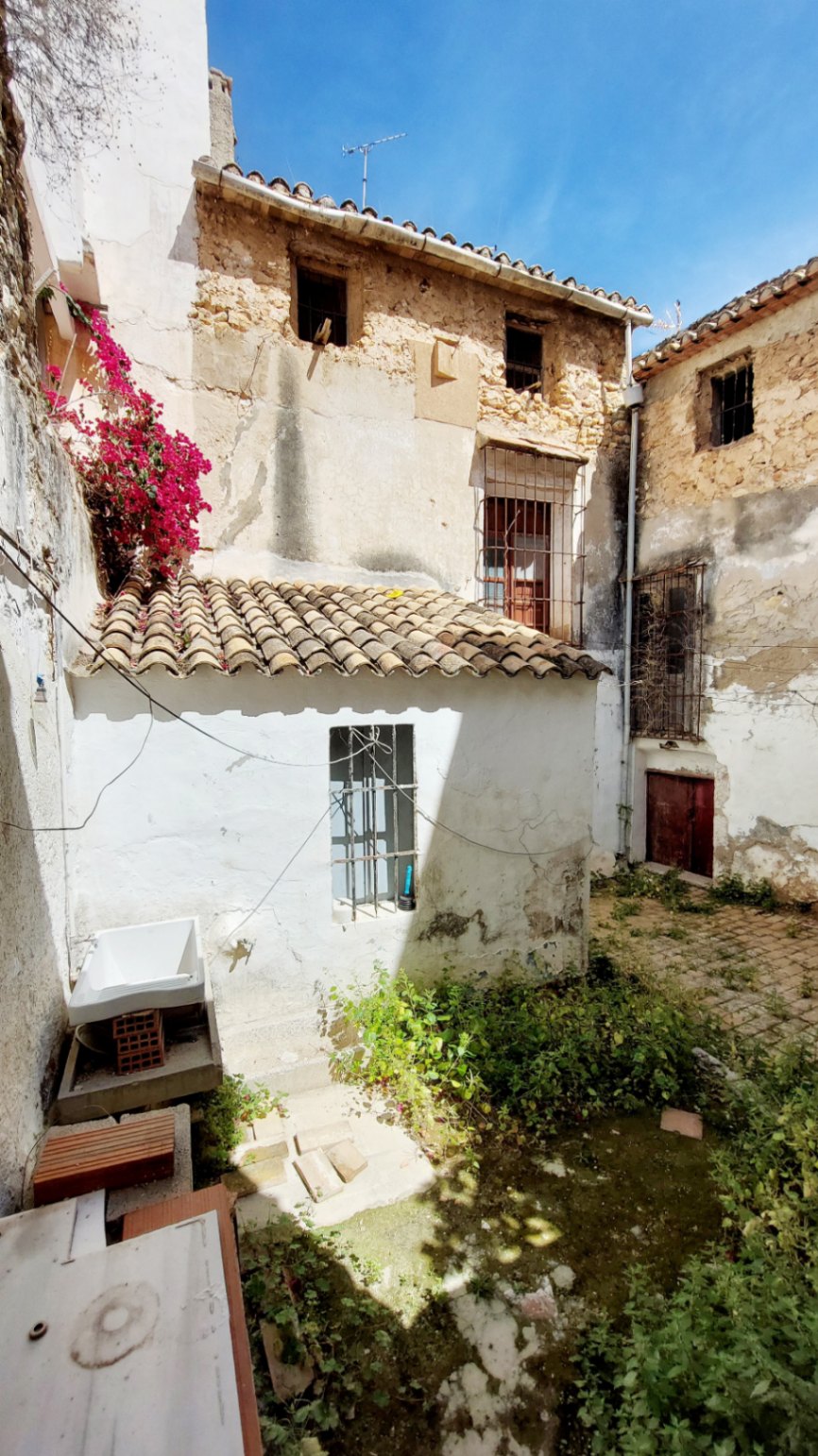 Townhouse with patio for sale in Pedreguer
