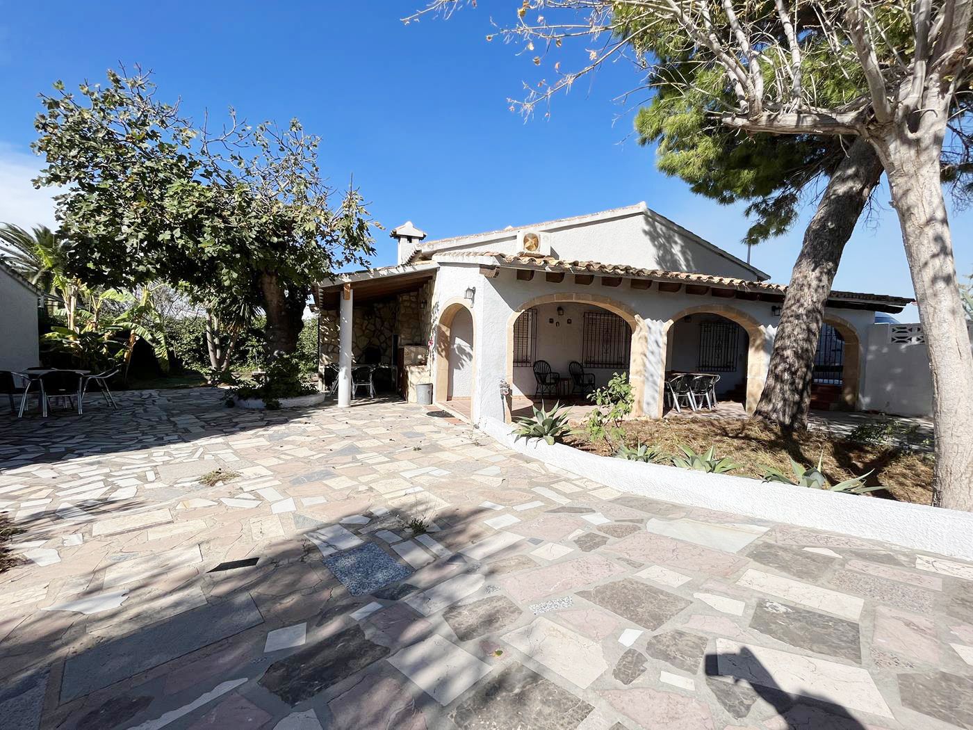 Chalet for sale in Denia