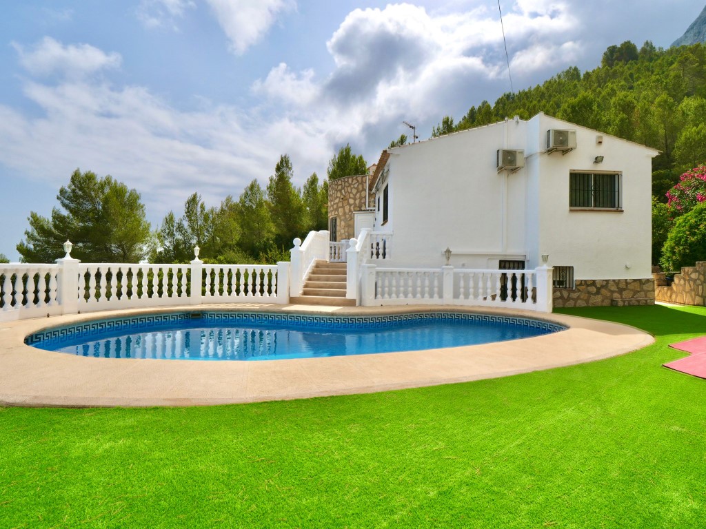 Villa with sea views for sale in Dénia - Montgó
