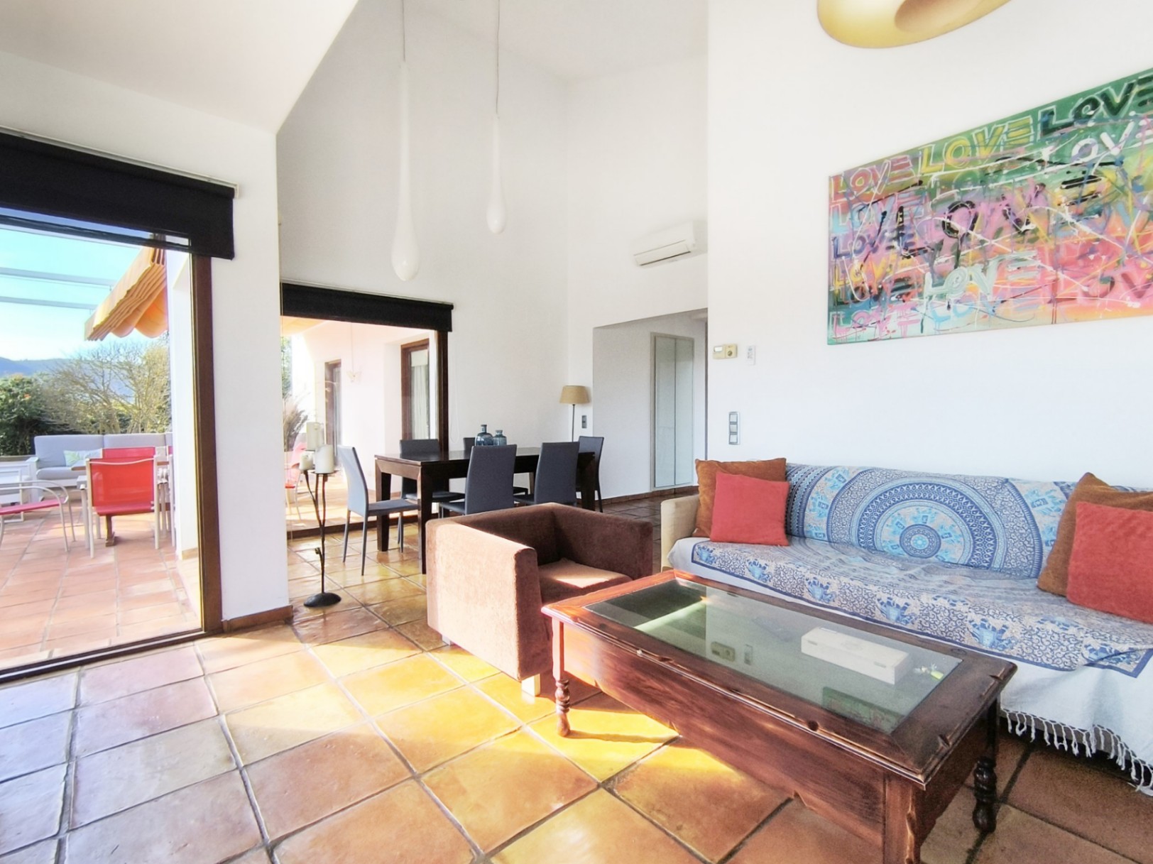 Villa con piscina privada en venta Ondara