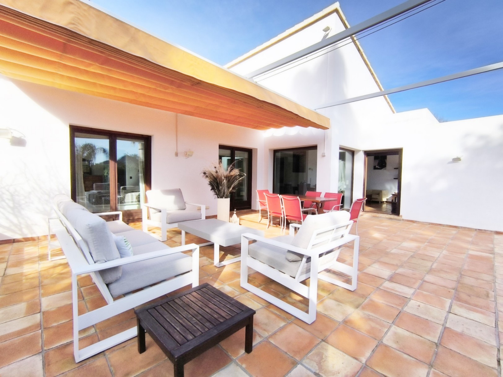 Villa con piscina privada en venta Ondara
