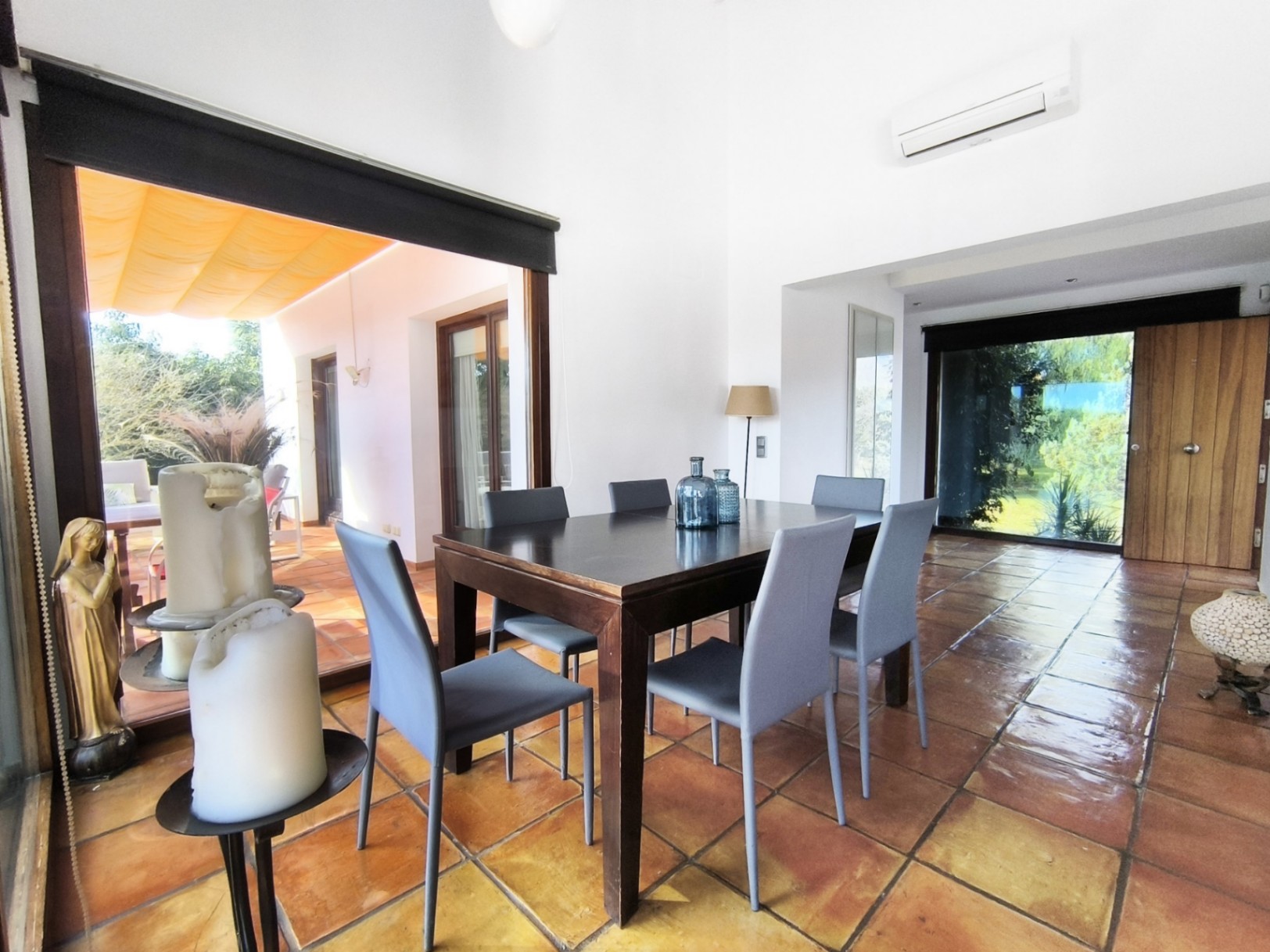 Villa con piscina privada en venta Ondara