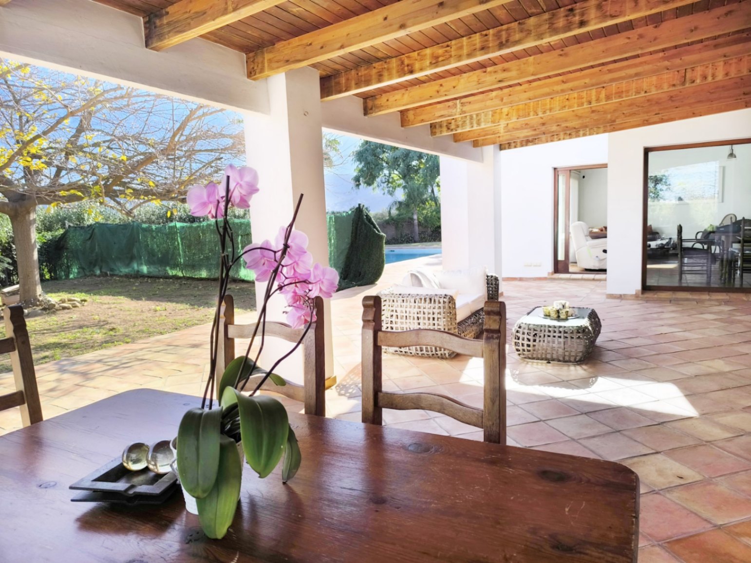 Villa con piscina privada en venta Ondara