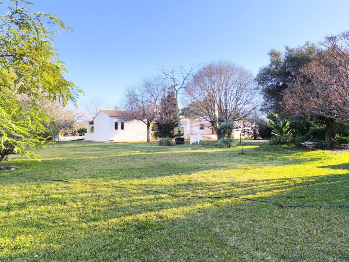 Villa con piscina privada en venta Ondara