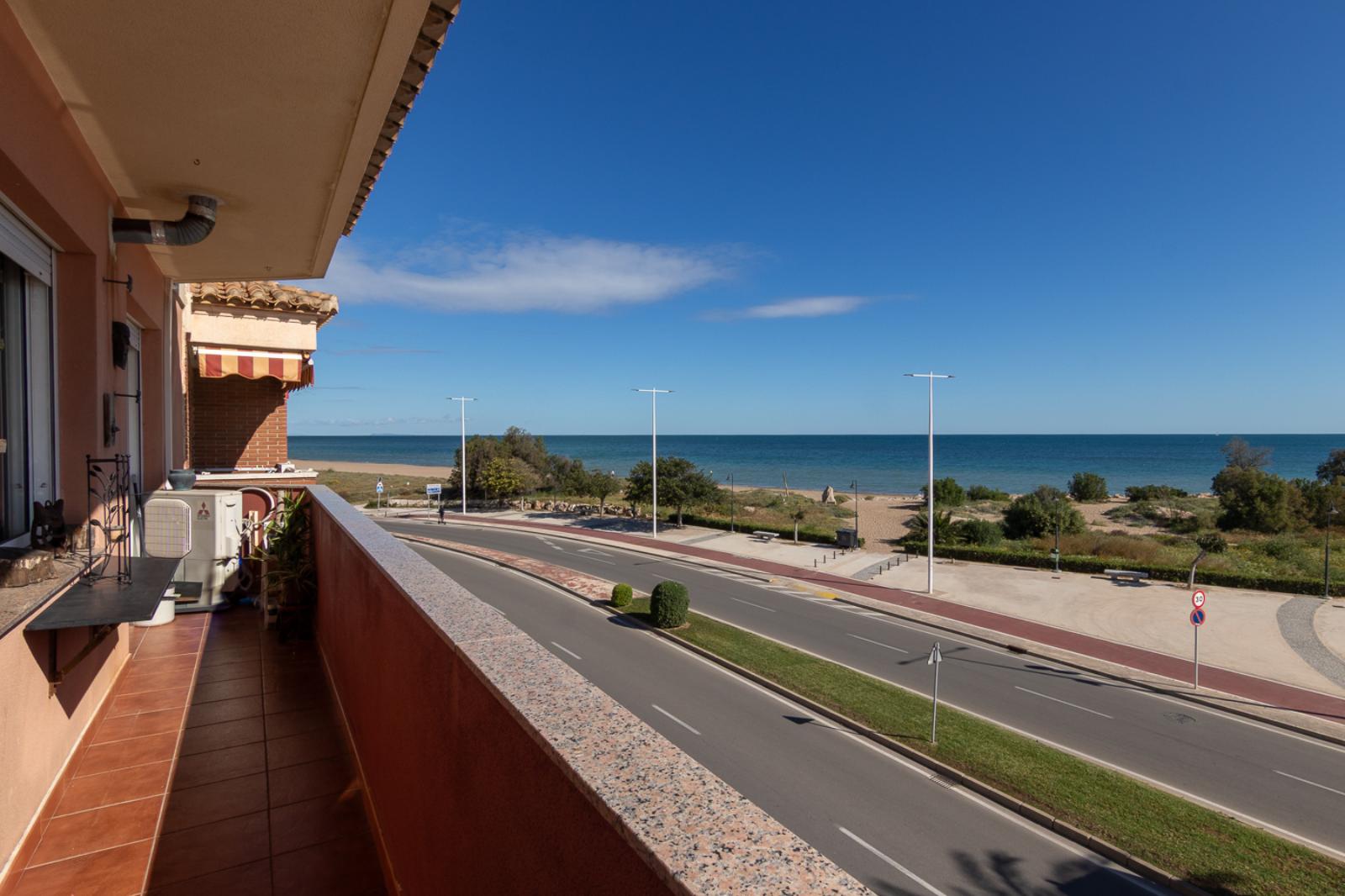 AP0396M - Apartamento frontal al mar en Dénia - Zona puerto