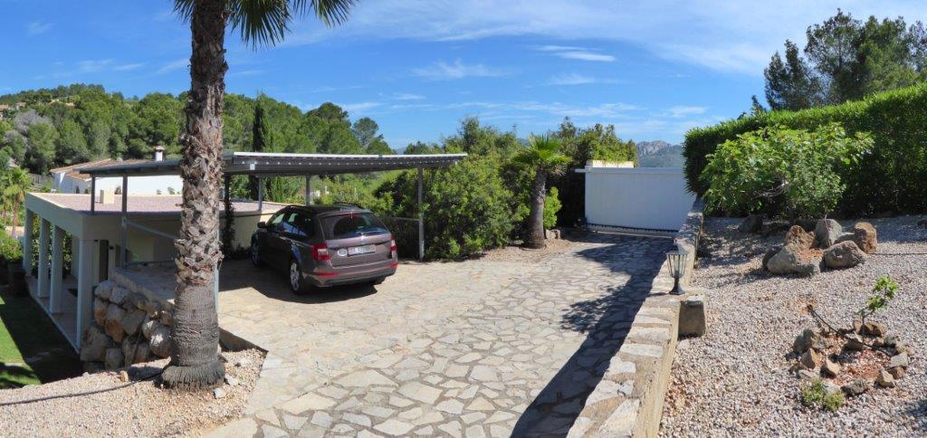 Villa en venta en La Sella / Dénia con vistas al mar