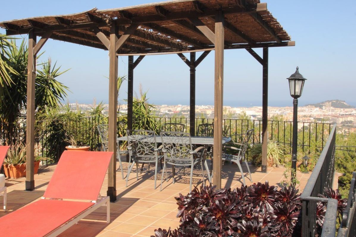 Villa with sea views for sale Dénia