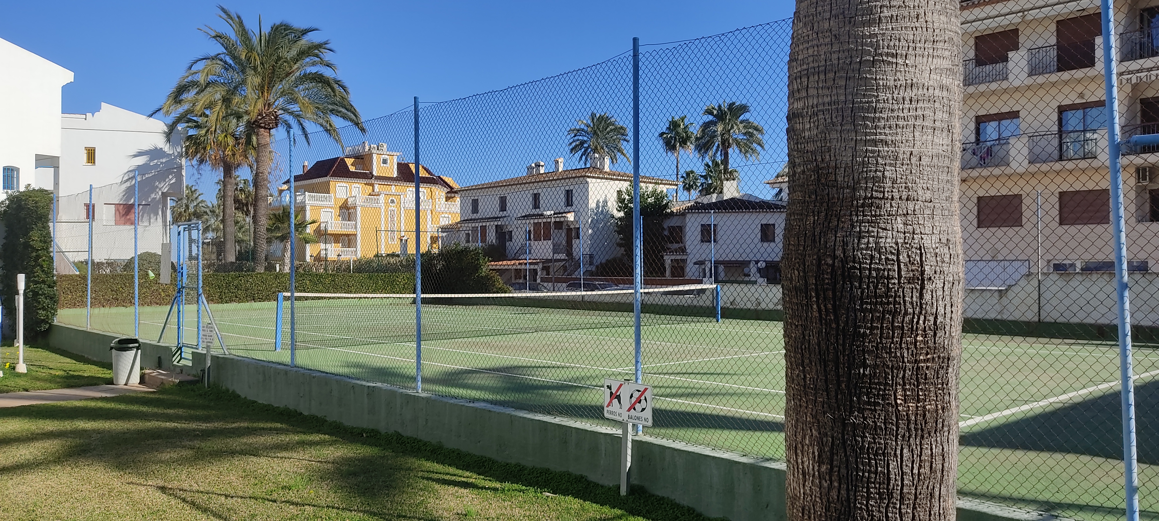 Vordere Wohnung zum Meer in Dénia - Urb. Der Pool