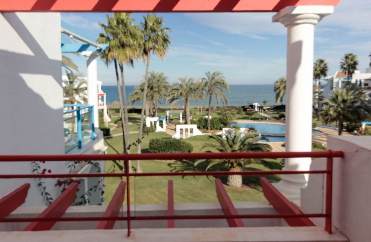 Vordere Wohnung zum Meer in Dénia - Urb. Der Pool