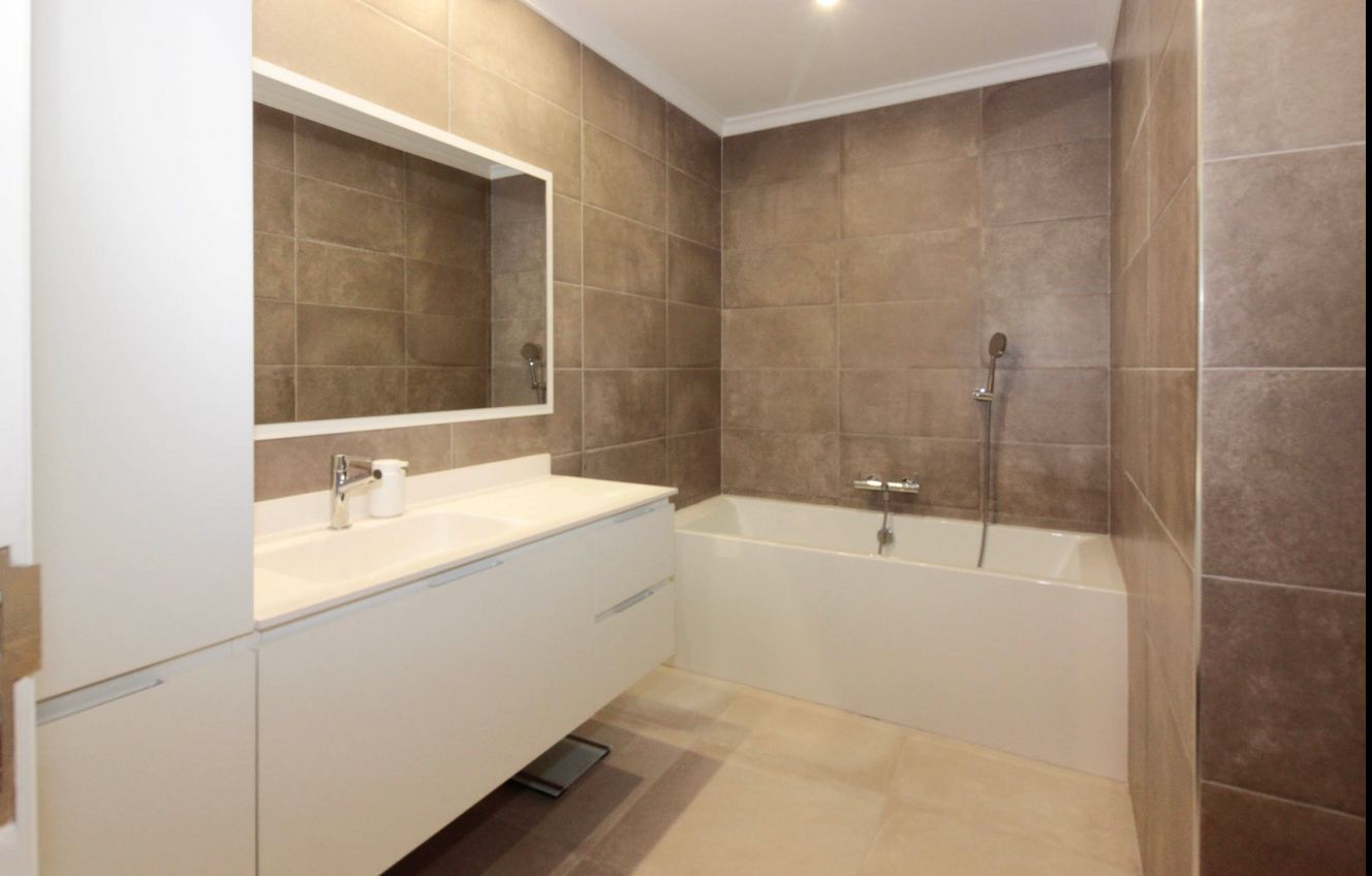 Vordere Wohnung zum Meer in Dénia - Urb. Der Pool