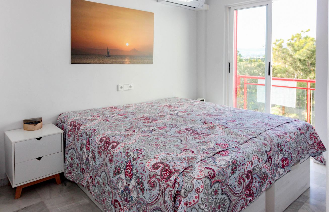 Vordere Wohnung zum Meer in Dénia - Urb. Der Pool