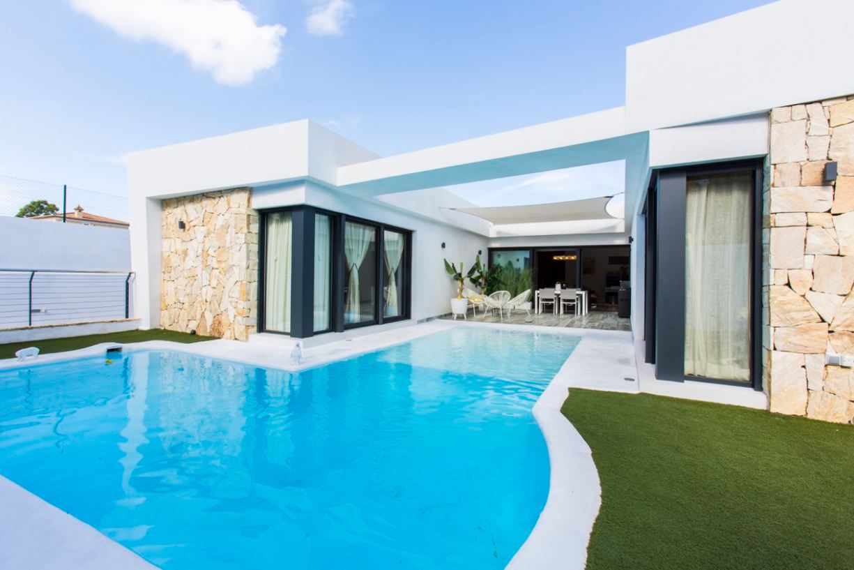 Moderne Villa mit Pool zum Verkauf Dénia